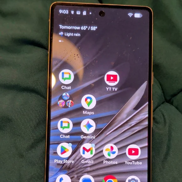 Black Smartphone - Picture 1 of 6